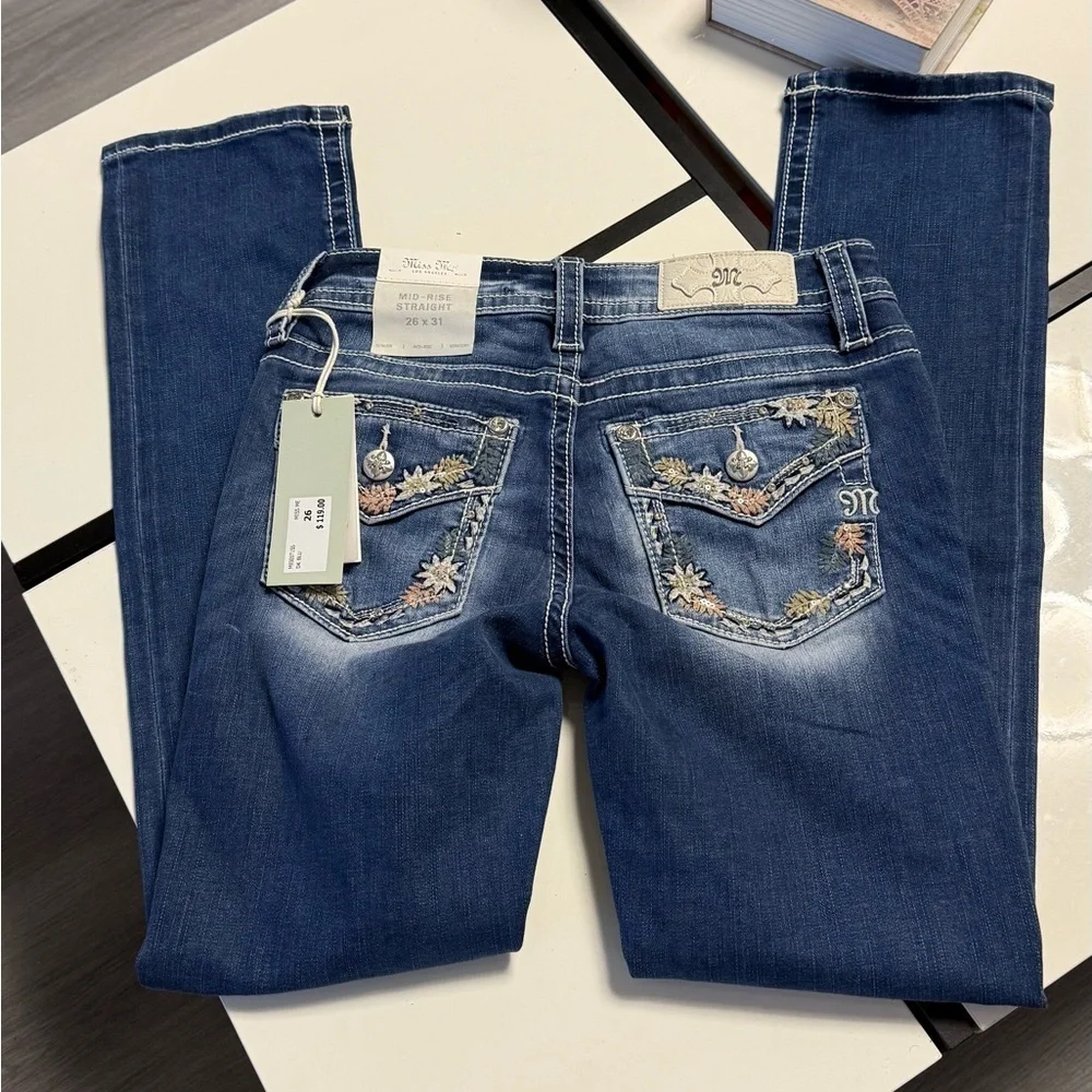 Miss Me Skinny Jeans | Embellished Floral Back Pockets | Stretch Denim
26x31 - Picture 13 of 15